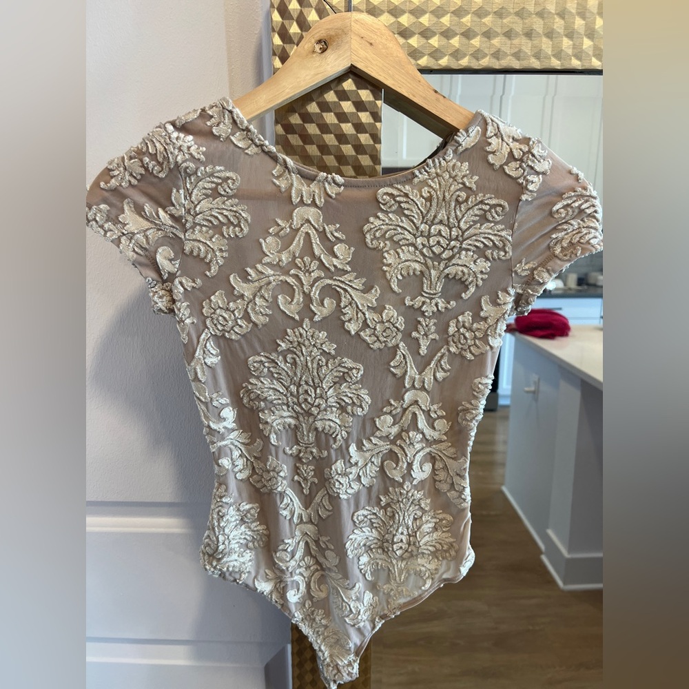 Haute Monde Sheer Bodysuit with Vintage Design Women’s Small